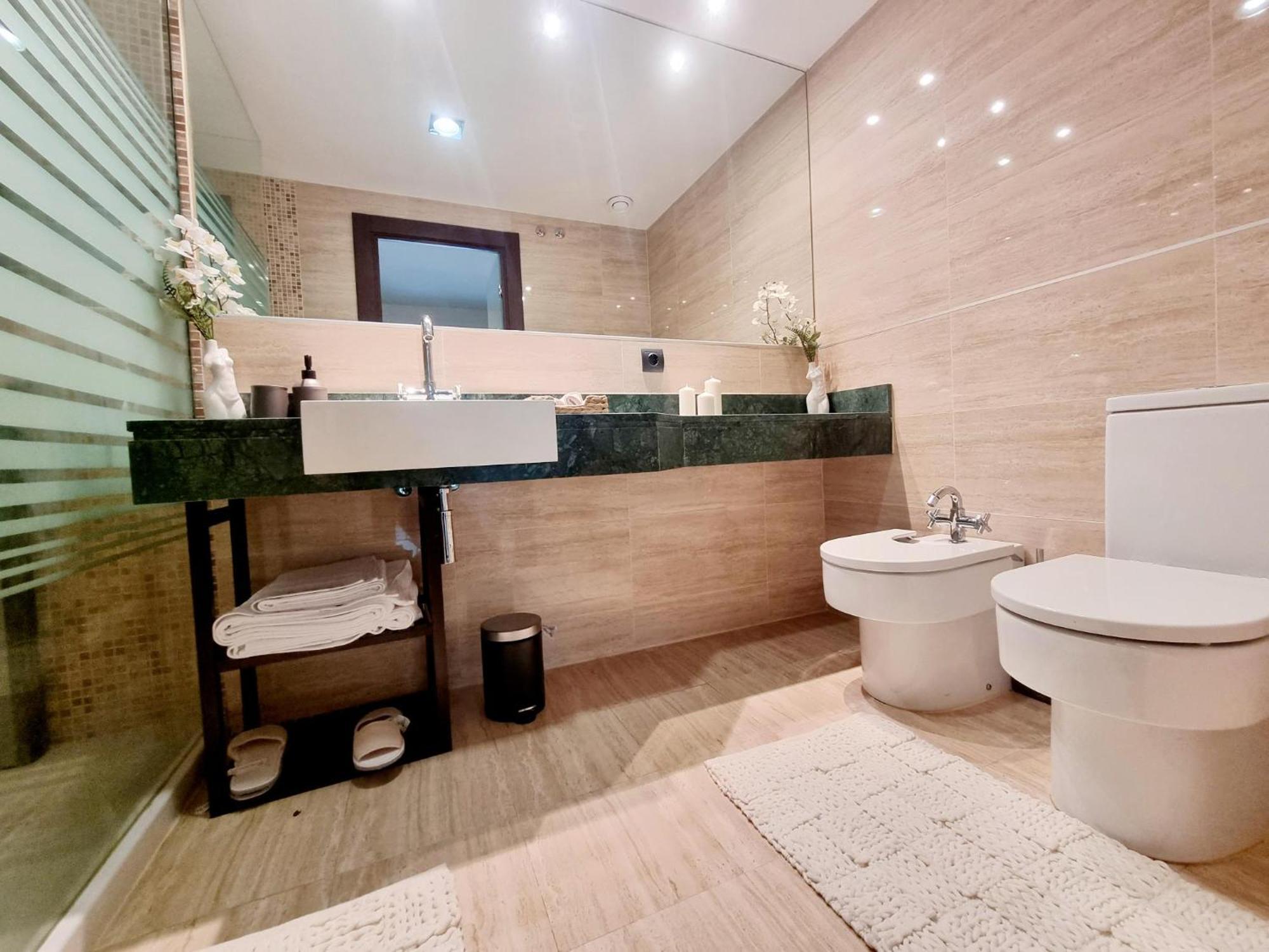 Exyca Ifema Apartment Madrid Bagian luar foto